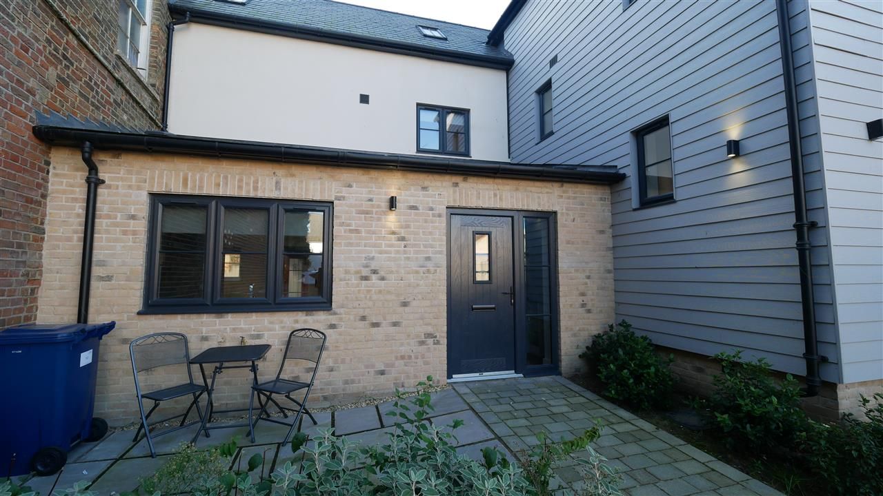 2 bed flat to rent in Bull Lane, St. Ives, Huntingdon PE27 Zoopla