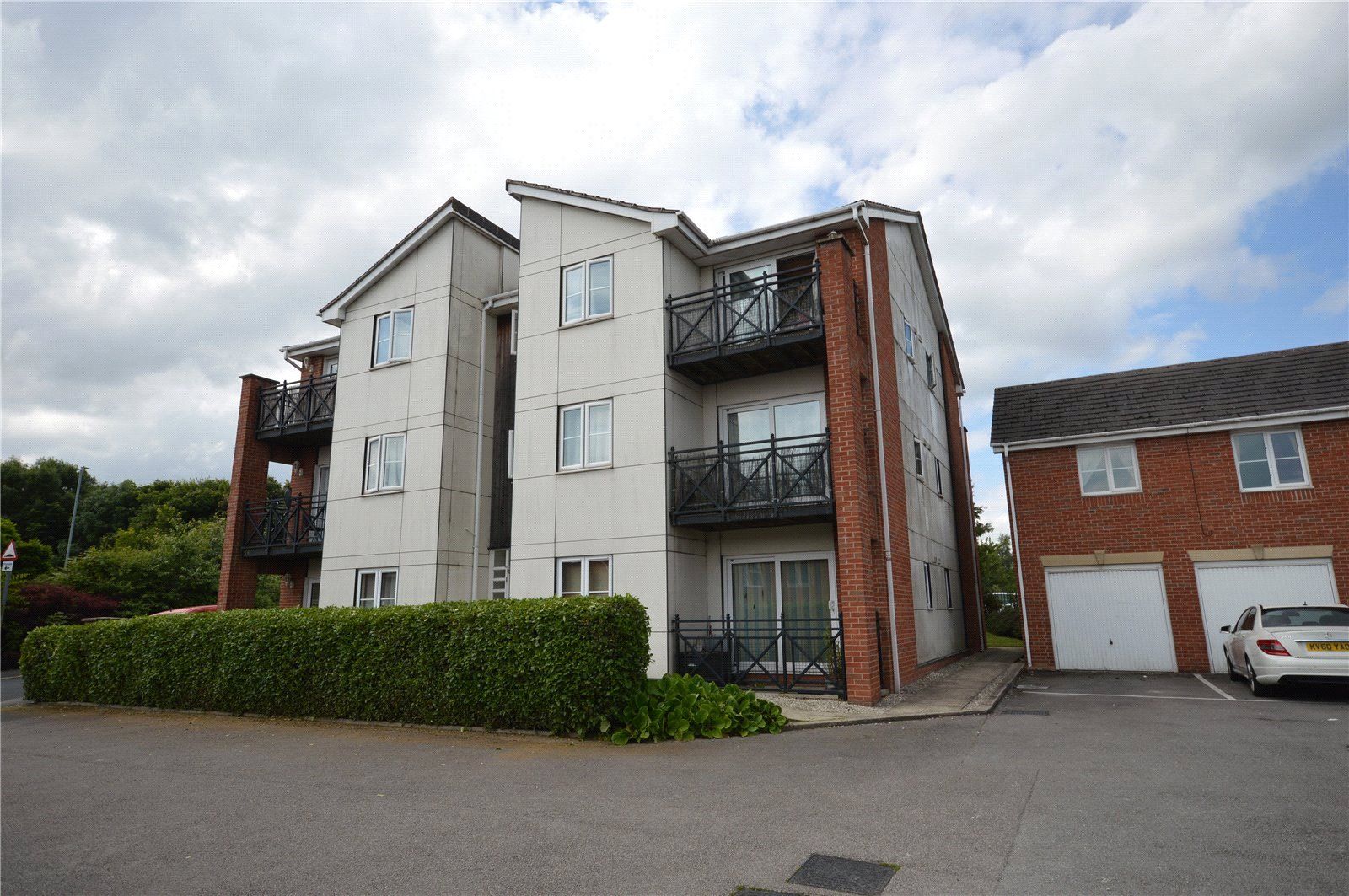 1 bed flat to rent in The Oaks, Middleton, Leeds LS10 Zoopla