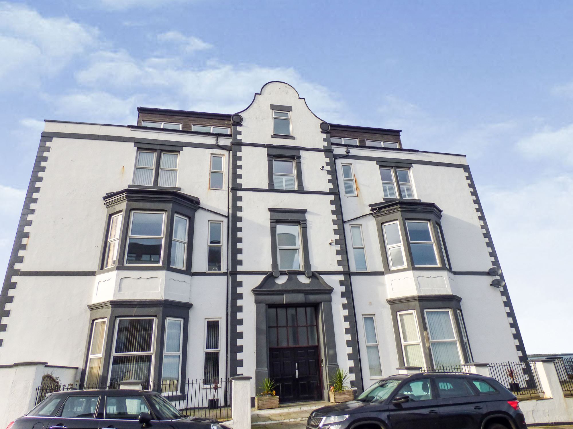 3 bed flat to rent in Esplanade, Whitley Bay NE26 Zoopla