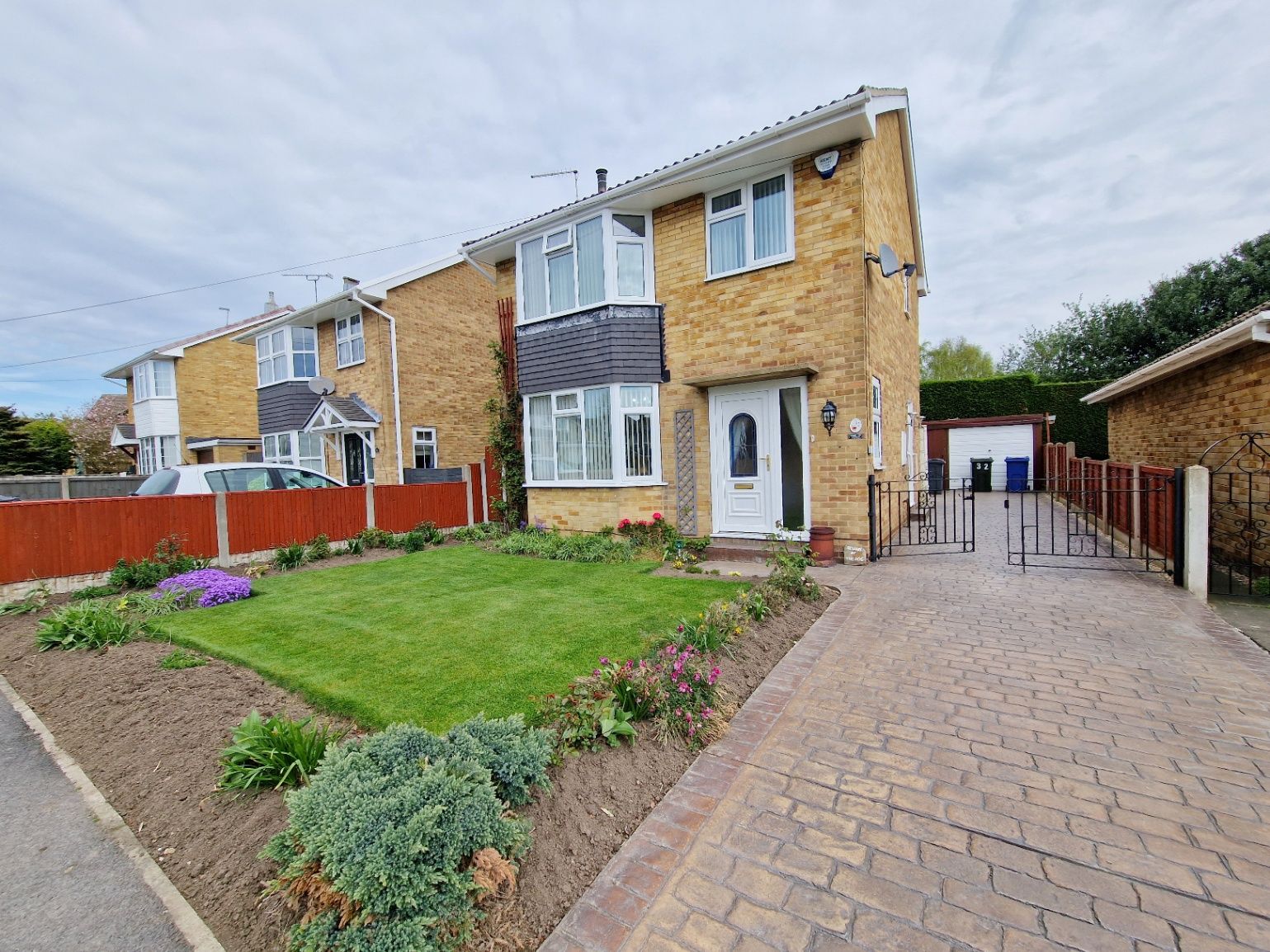 3 bed detached house for sale in Norwood Drive, Brierley, Barnsley S72