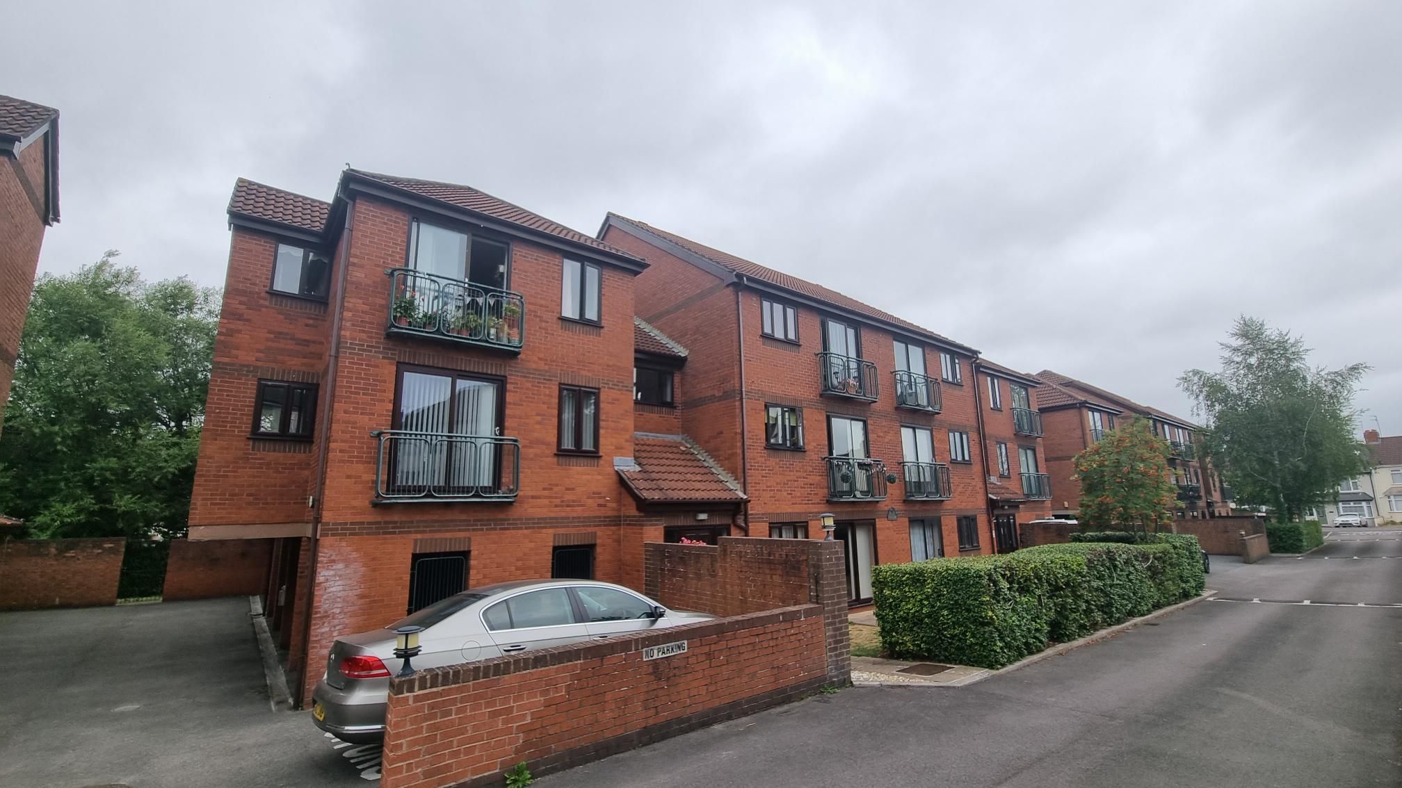 2 bed flat to rent in Beechmount Court, Hengrove, Bristol BS14 Zoopla