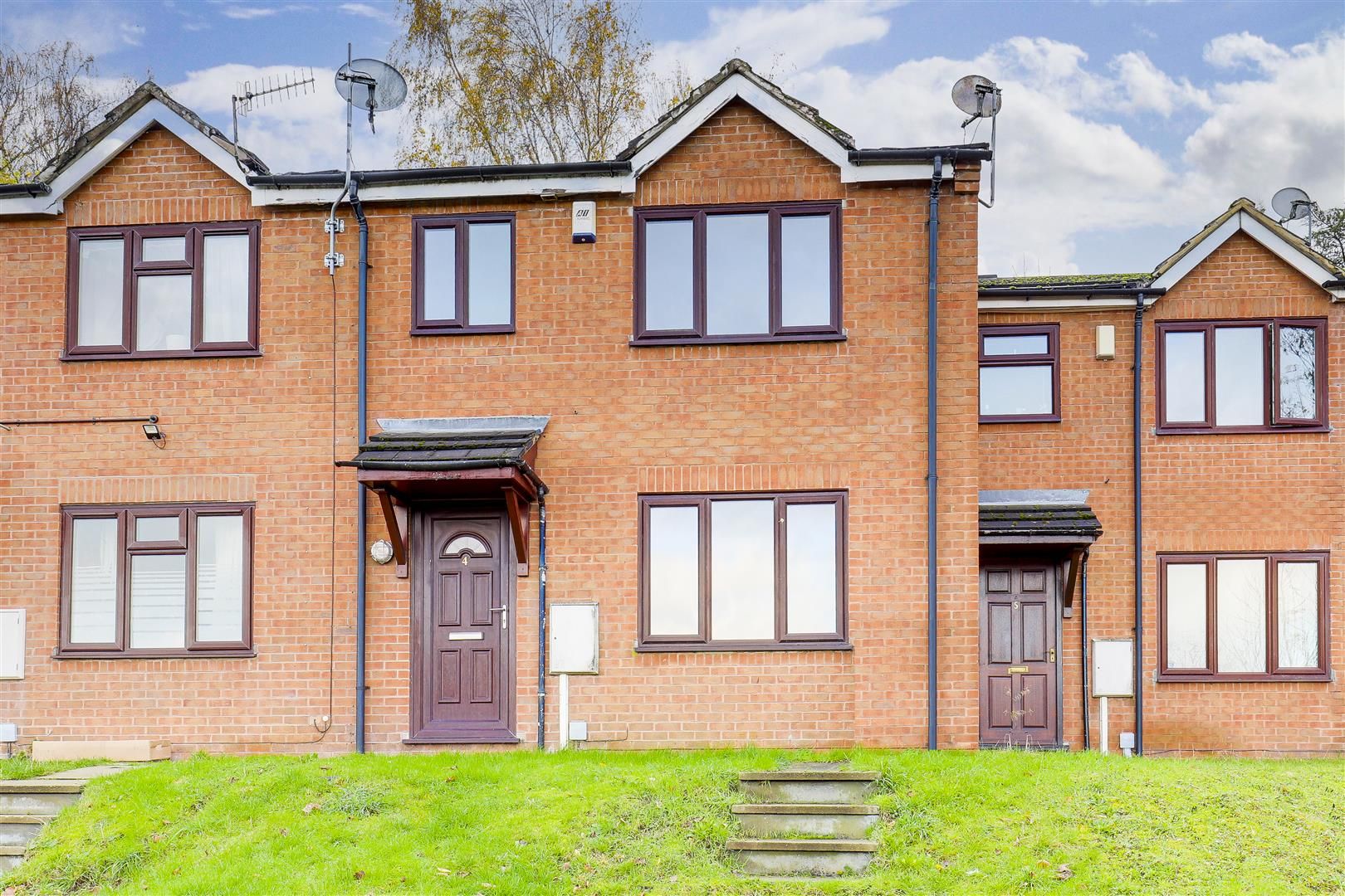 3 bed terraced house for sale in Valley Road, Sherwood, Nottinghamshire