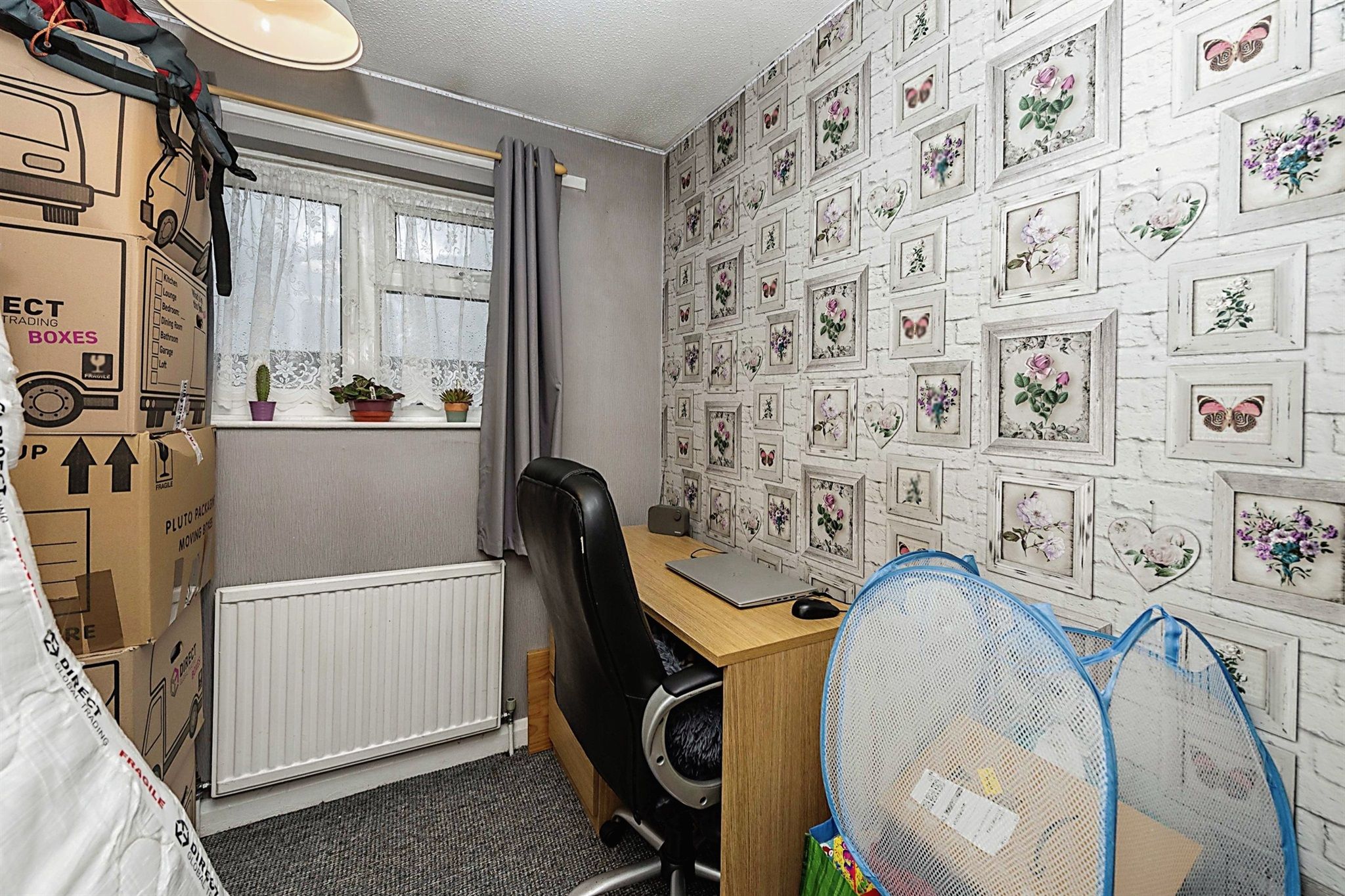 3 bed end terrace house for sale in Lomond Road, Piccotts End, Hemel