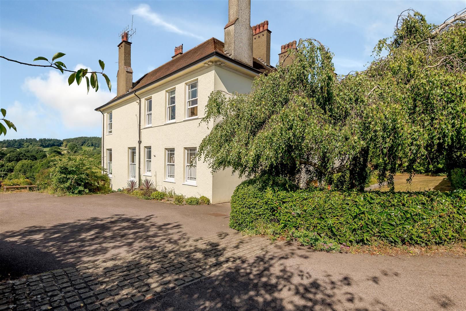 2 bed flat to rent in Dean Road, Newnham GL14 Zoopla