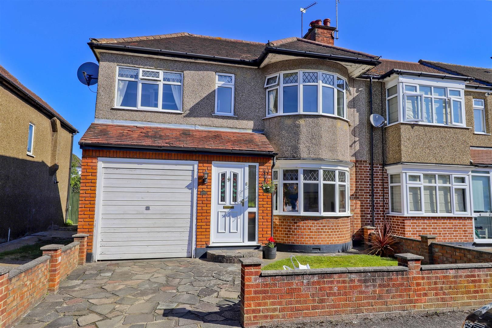 4 bed end terrace house for sale in Brixham Crescent, Ruislip Manor