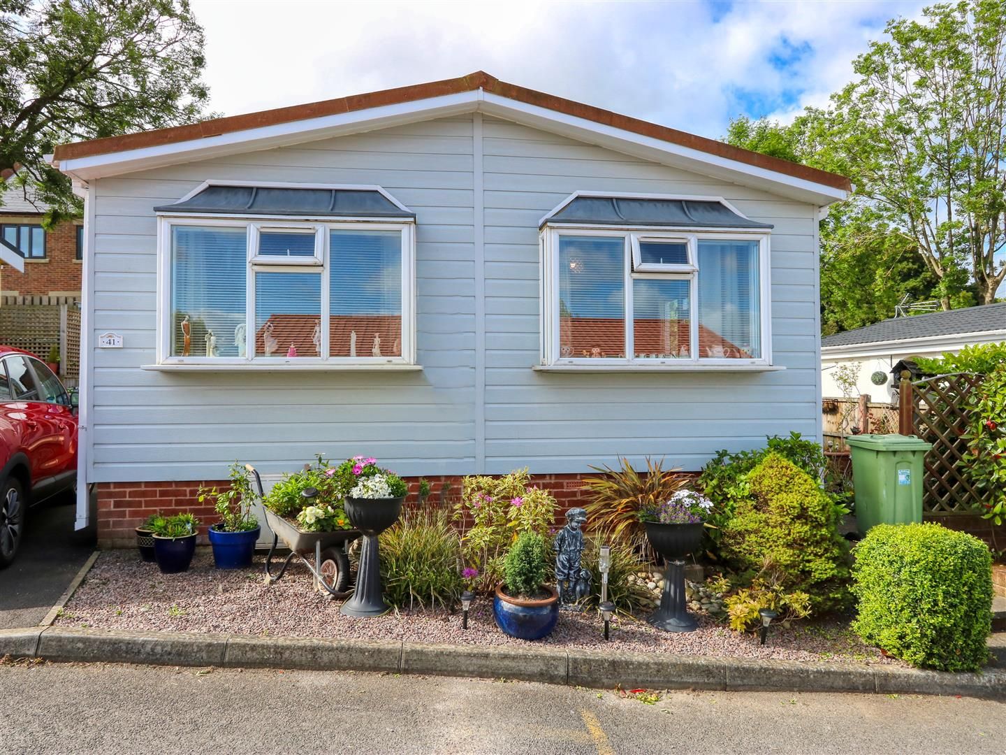 2 bed mobile/park home for sale in Sunningdale Park, New Tupton