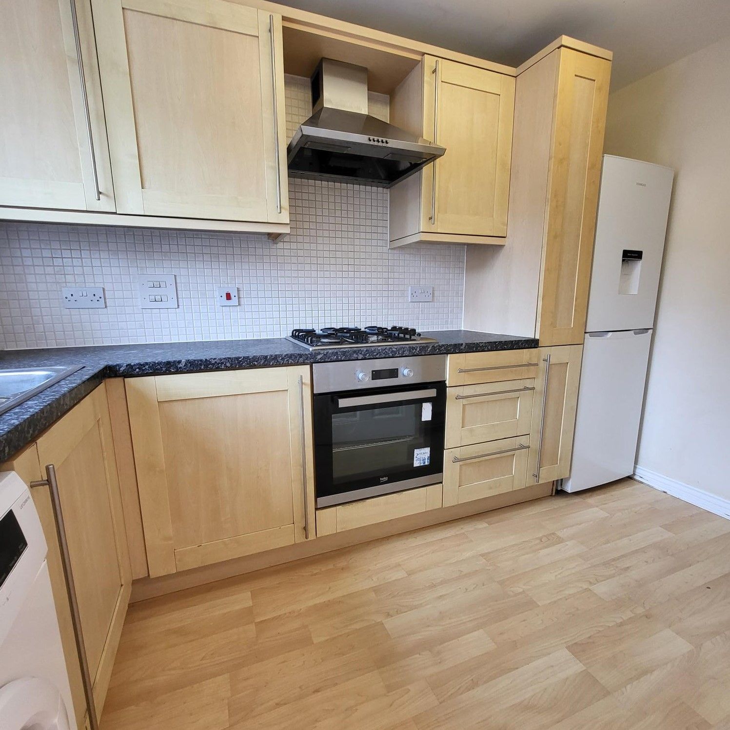 2 bed terraced house to rent in Hatch Road, Stratton St. Margaret