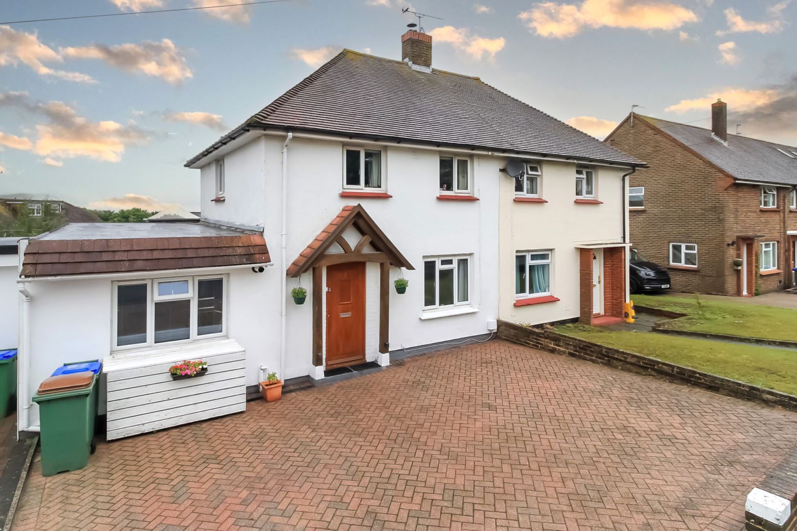 4 bed semidetached house for sale in Prince Charles Road, Lewes BN7
