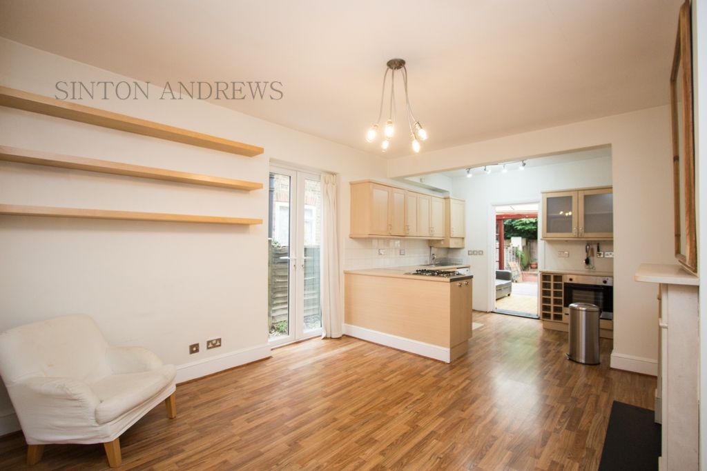 2 bed flat to rent in Carlyle Road, Ealing W5 Zoopla