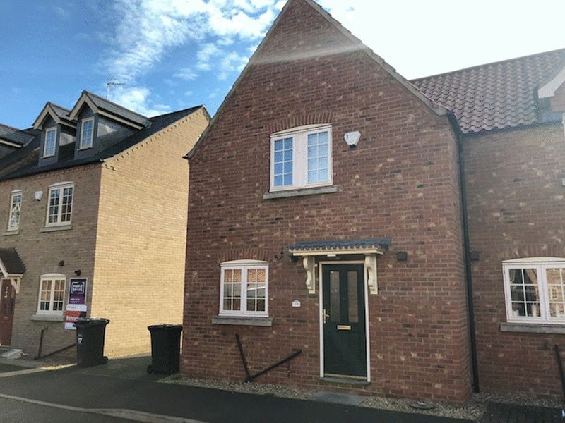 3 bed semidetached house to rent in King Henry Chase, Bretton