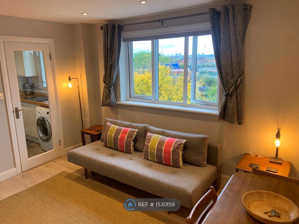 Studio to rent in Witham Court, London E10 Zoopla