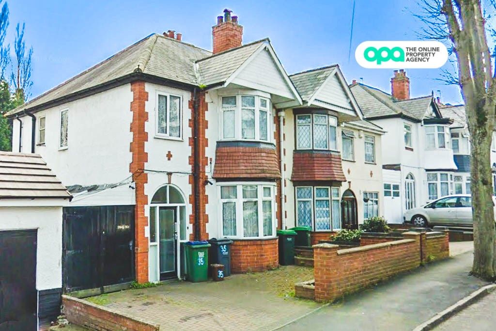 3 bed semidetached house for sale in Extended Newly Renovated Home