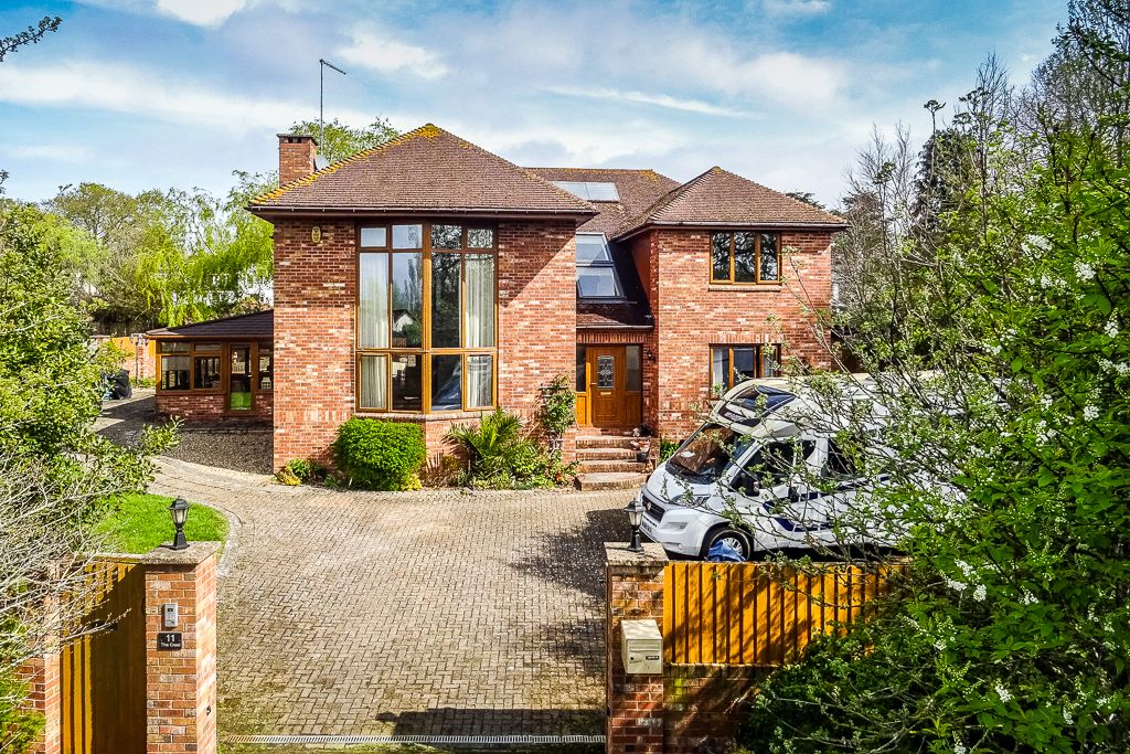 4 bed detached house for sale in Barton Close, Exton, Exeter EX3 Zoopla