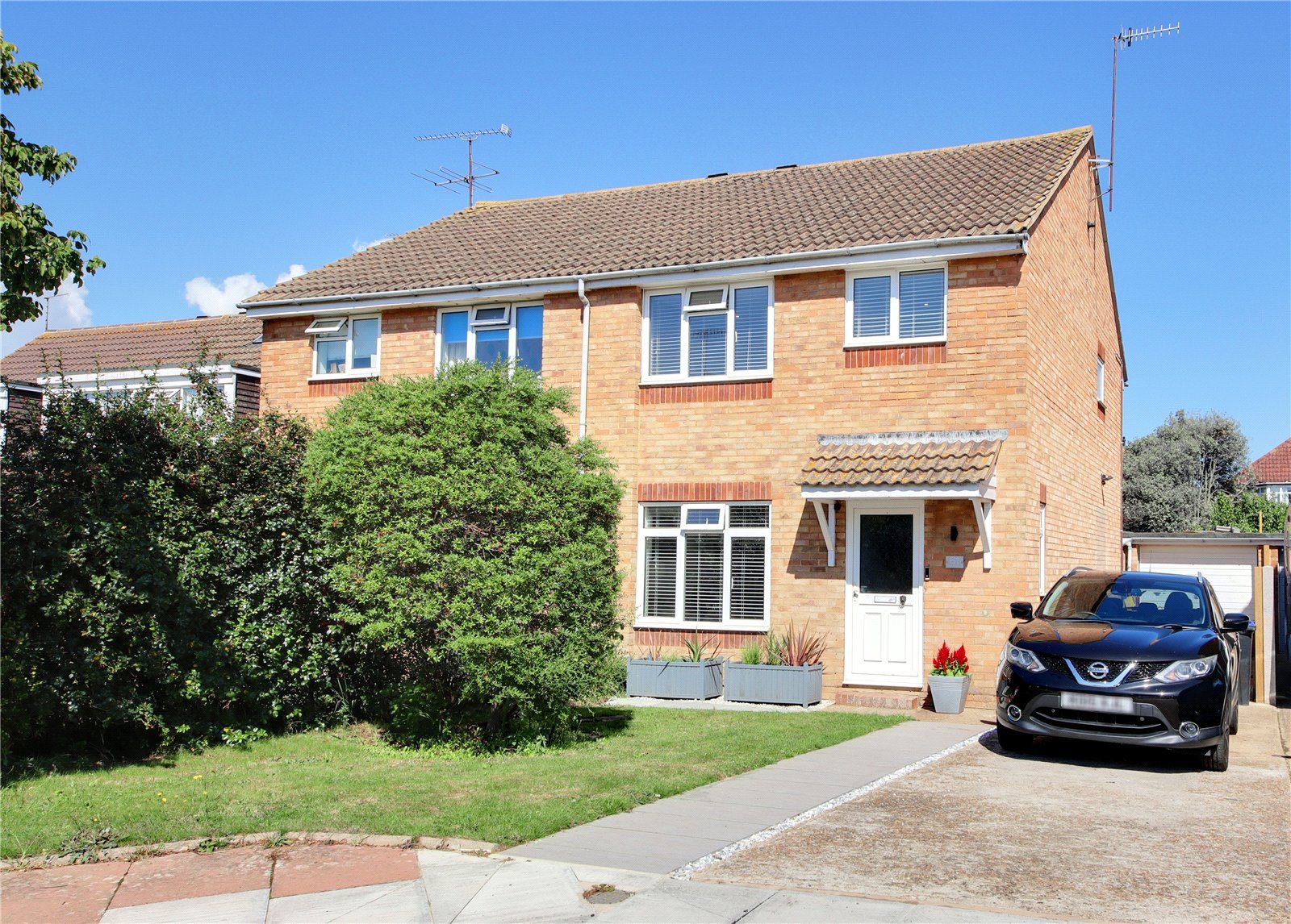 3 bed semidetached house for sale in Chippers Road, Worthing, West