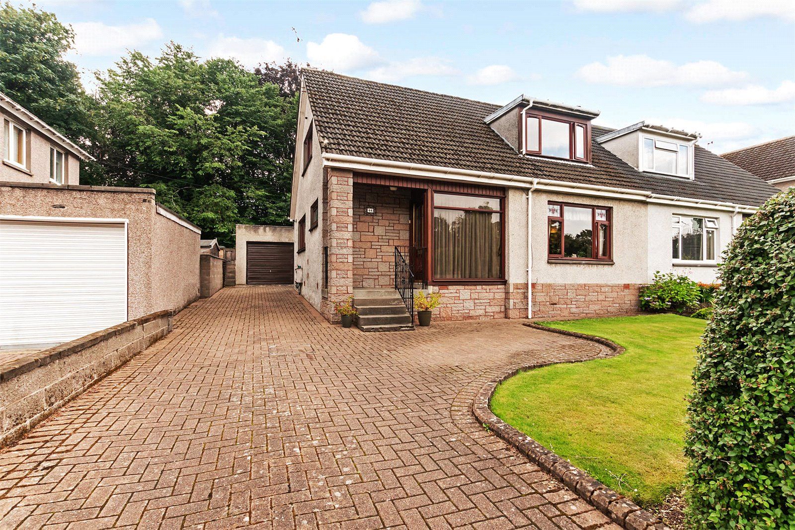 3 bed semidetached house for sale in Dunmar Drive, Alloa