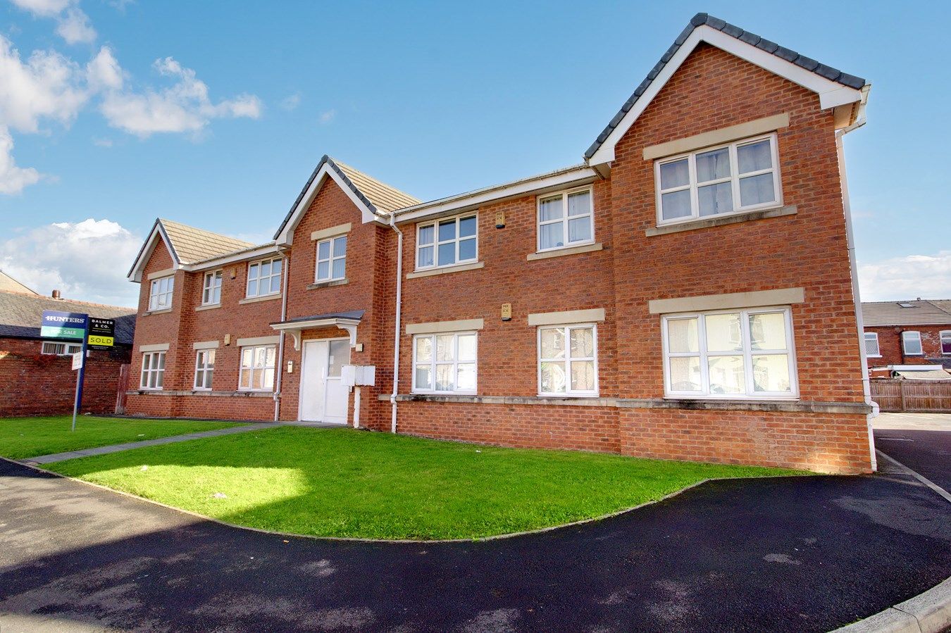 2 bed flat for sale in Oxford Street, Leigh WN7 Zoopla