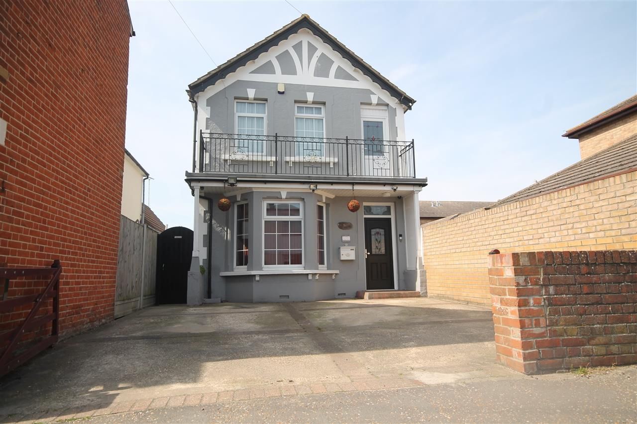 4 bed detached house for sale in Old Road, ClactonOnSea CO15 Zoopla