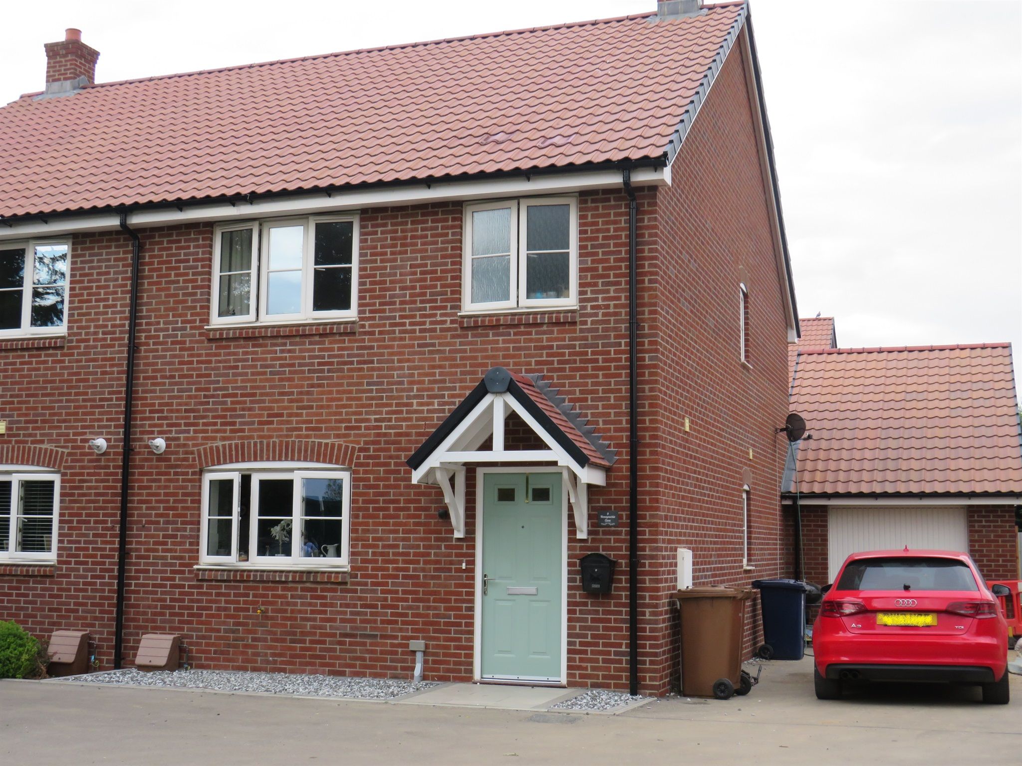 3 bed semidetached house for sale in Honeysuckle Close, Wimblington