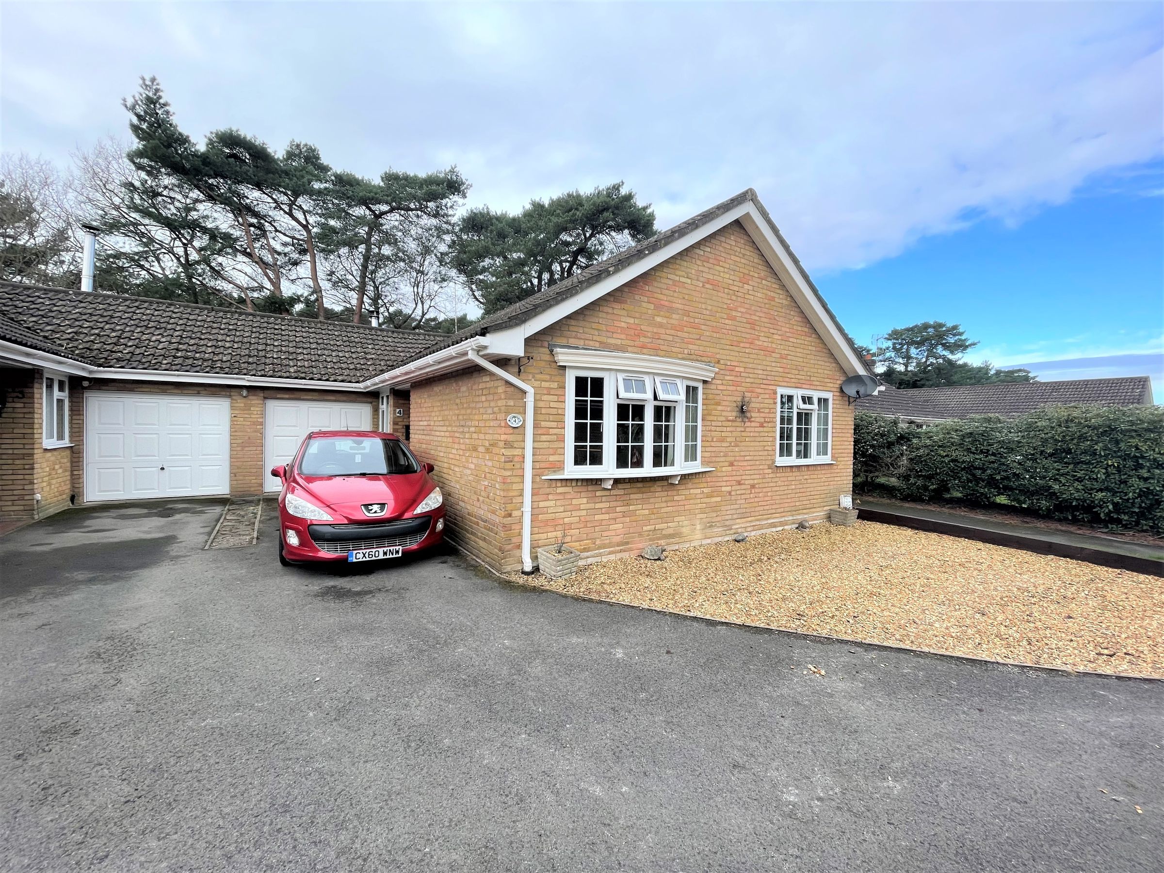 3 bed detached bungalow for sale in The Sands, Whitehill GU35 Zoopla