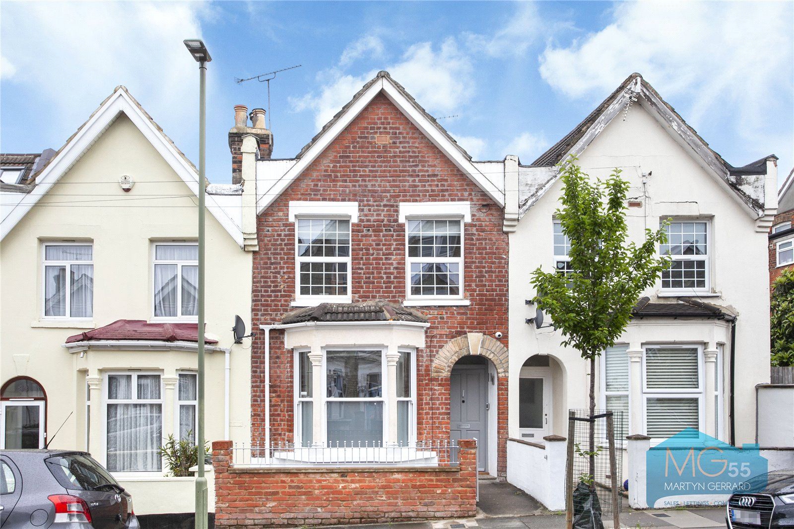 3 bed terraced house for sale in Glenthorne Road, Friern London