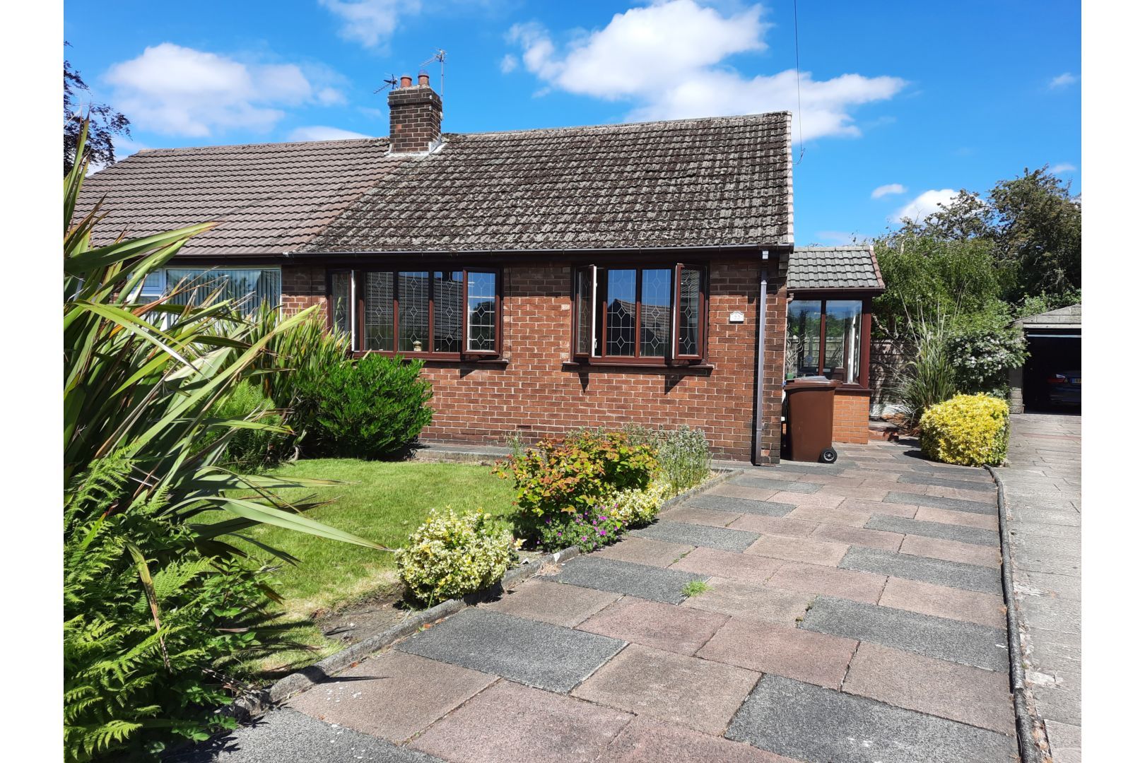 2 bed semidetached bungalow for sale in Shirley Avenue, Hyde SK14 Zoopla