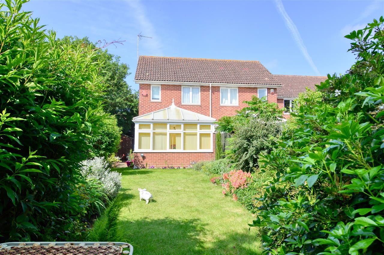 2 bed end terrace house for sale in Tokely Road, Frating, Colchester