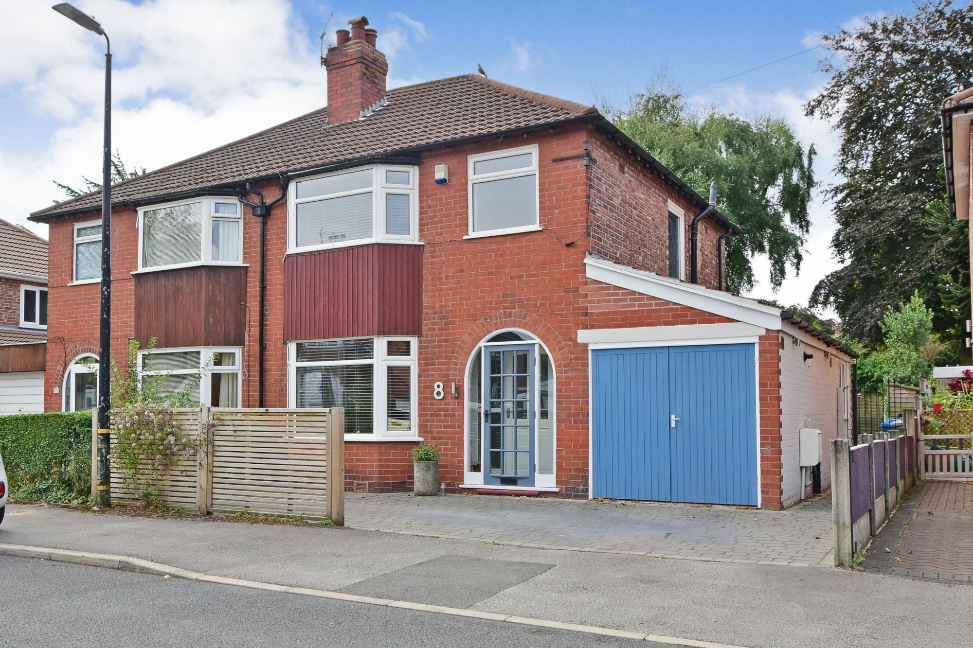 4 bed semidetached house for sale in Leith Avenue, Sale M33 Zoopla