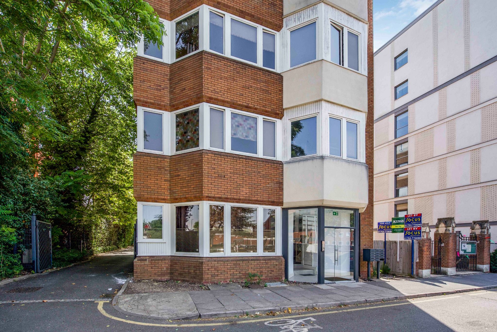 2 bed flat for sale in Windsor Road, Slough SL1 Zoopla