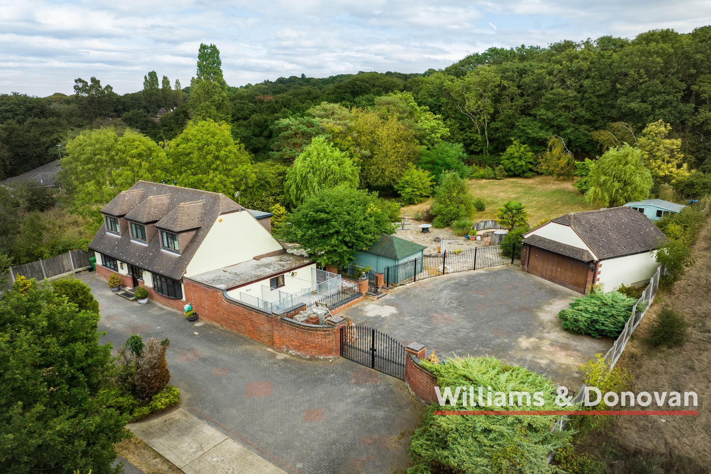 3 bed property for sale in Bassenthwaite Road, Benfleet SS7 Zoopla