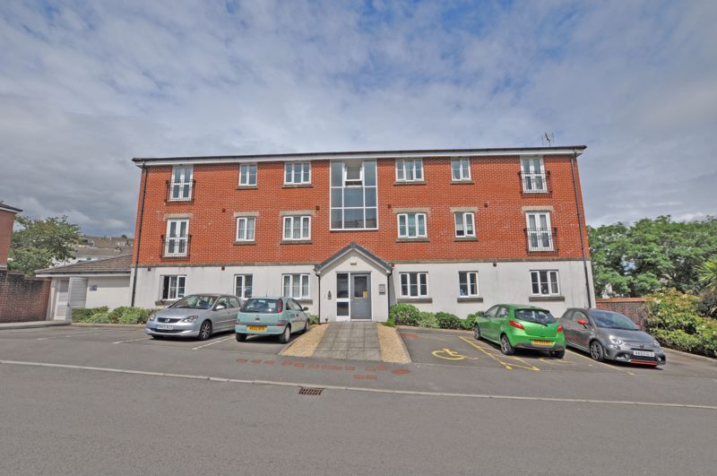 2 bed flat to rent in Flavius Close, Caerleon, Newport NP18 Zoopla