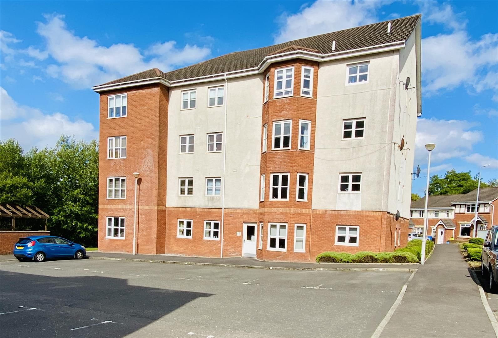 2 bed flat for sale in Skye Wynd, Hamilton ML3 Zoopla