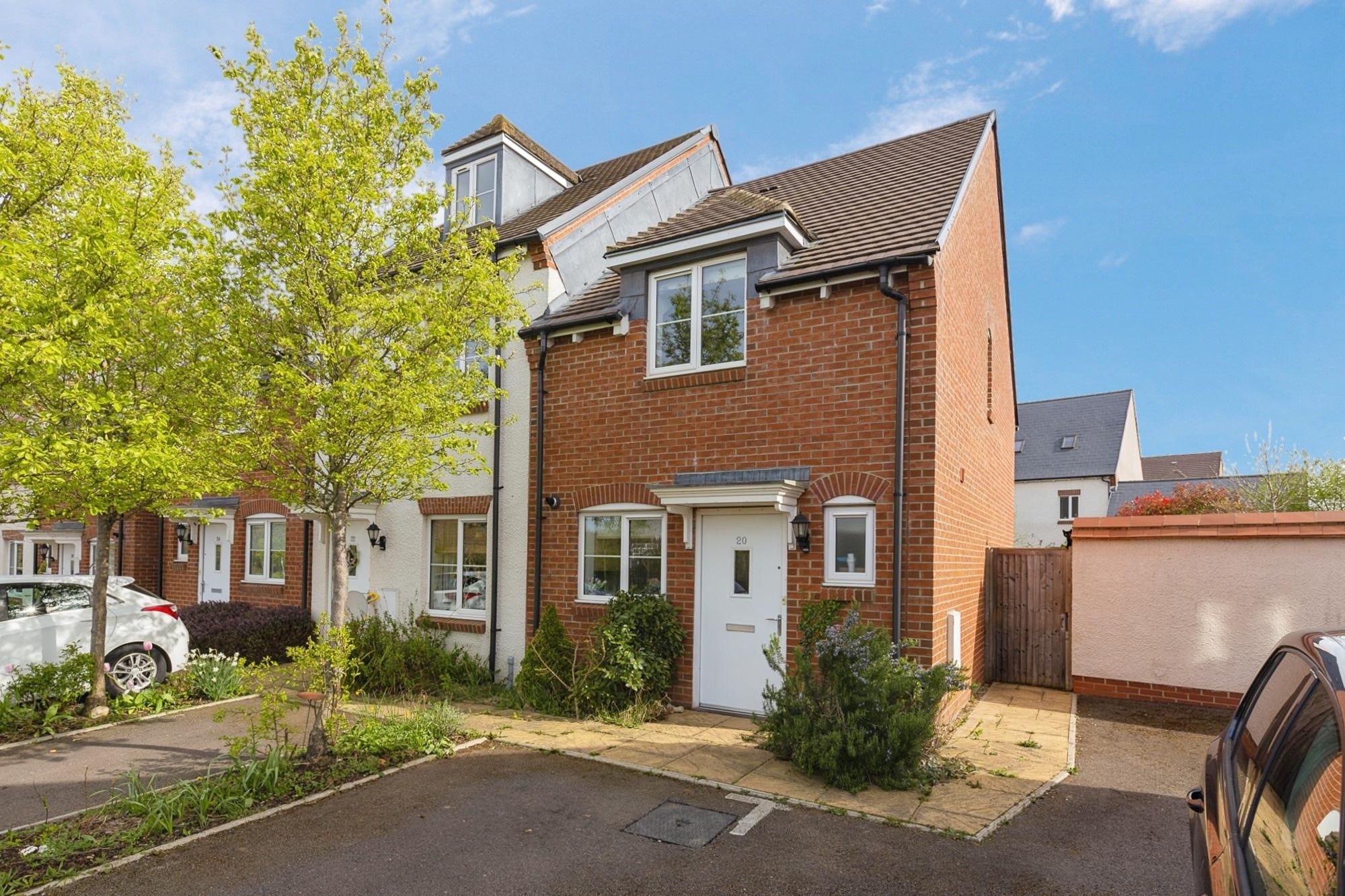 2 bed end terrace house for sale in Pilots Place, Haddenham, Aylesbury