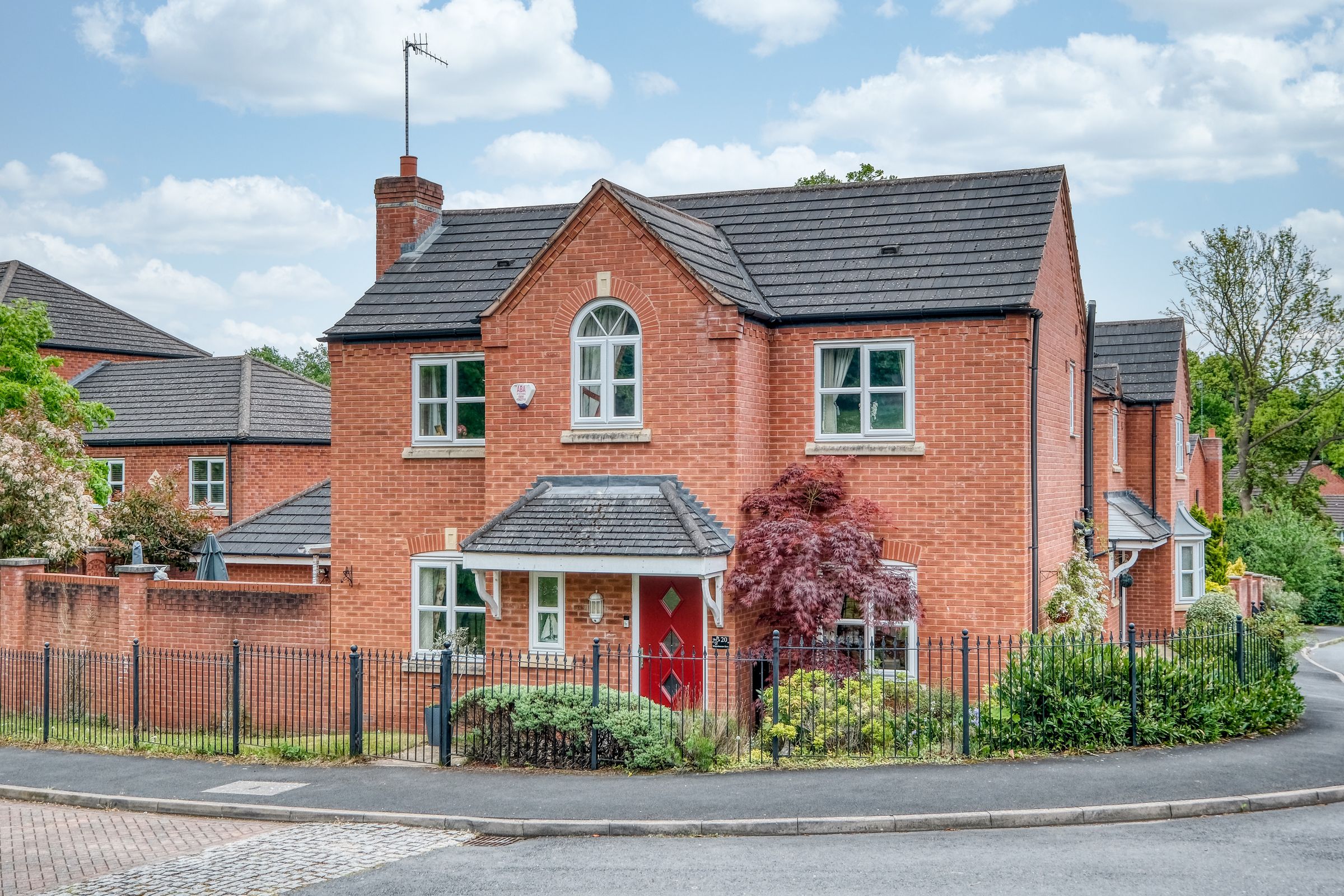 4 bed detached house for sale in Winterbourne Close, Smallwood