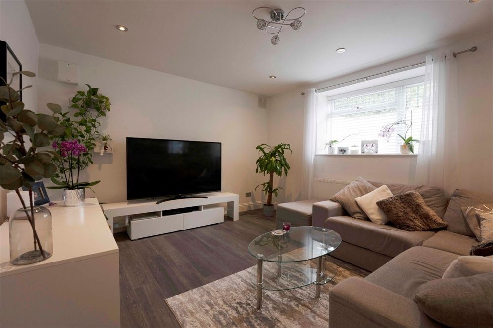 50 Coombe Road, Croydon, Surrey CR0  