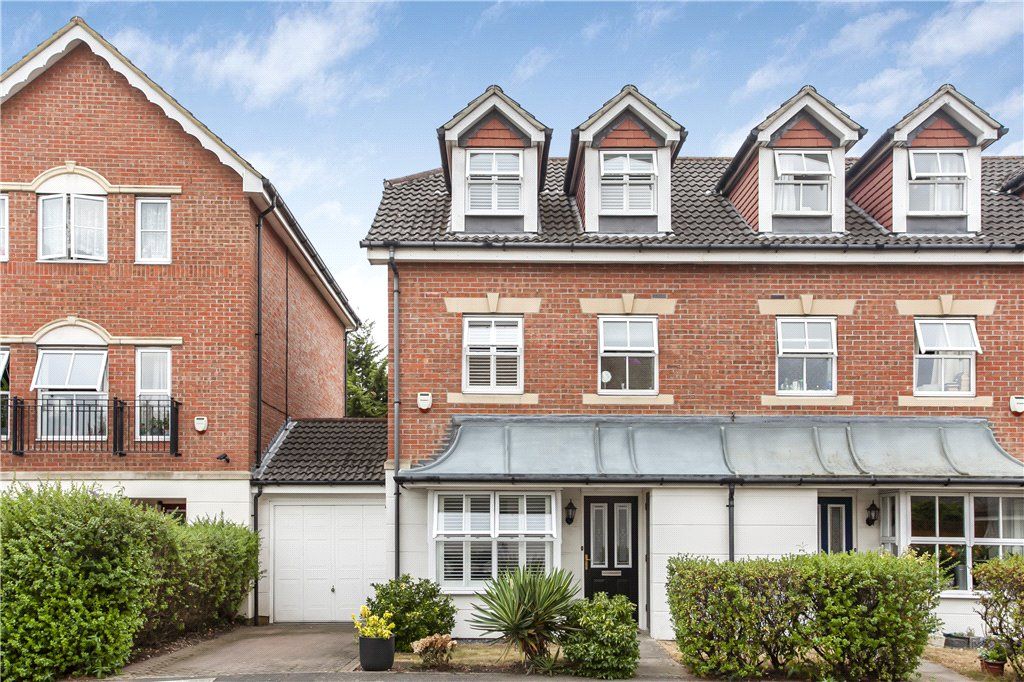 4 bed end terrace house for sale in Bowater Gardens, SunburyOnThames, Surrey TW16 Zoopla