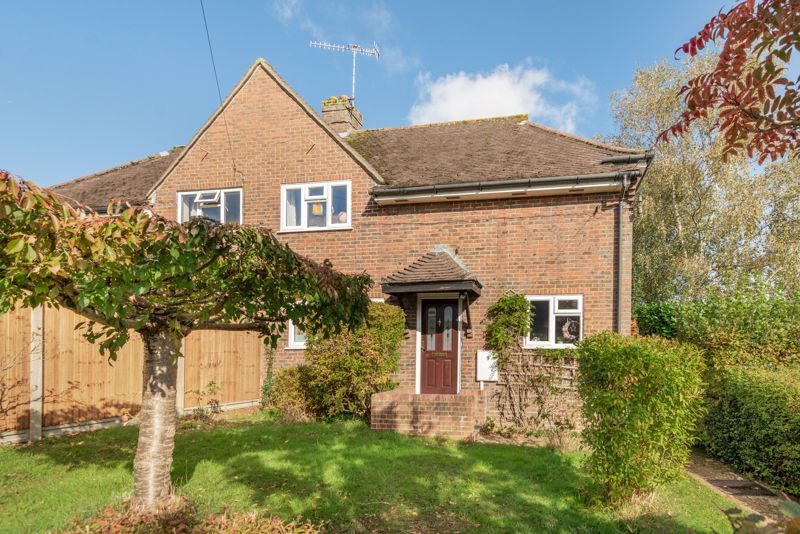 3 bed semidetached house for sale in Tower Hill, Gomshall, Guildford