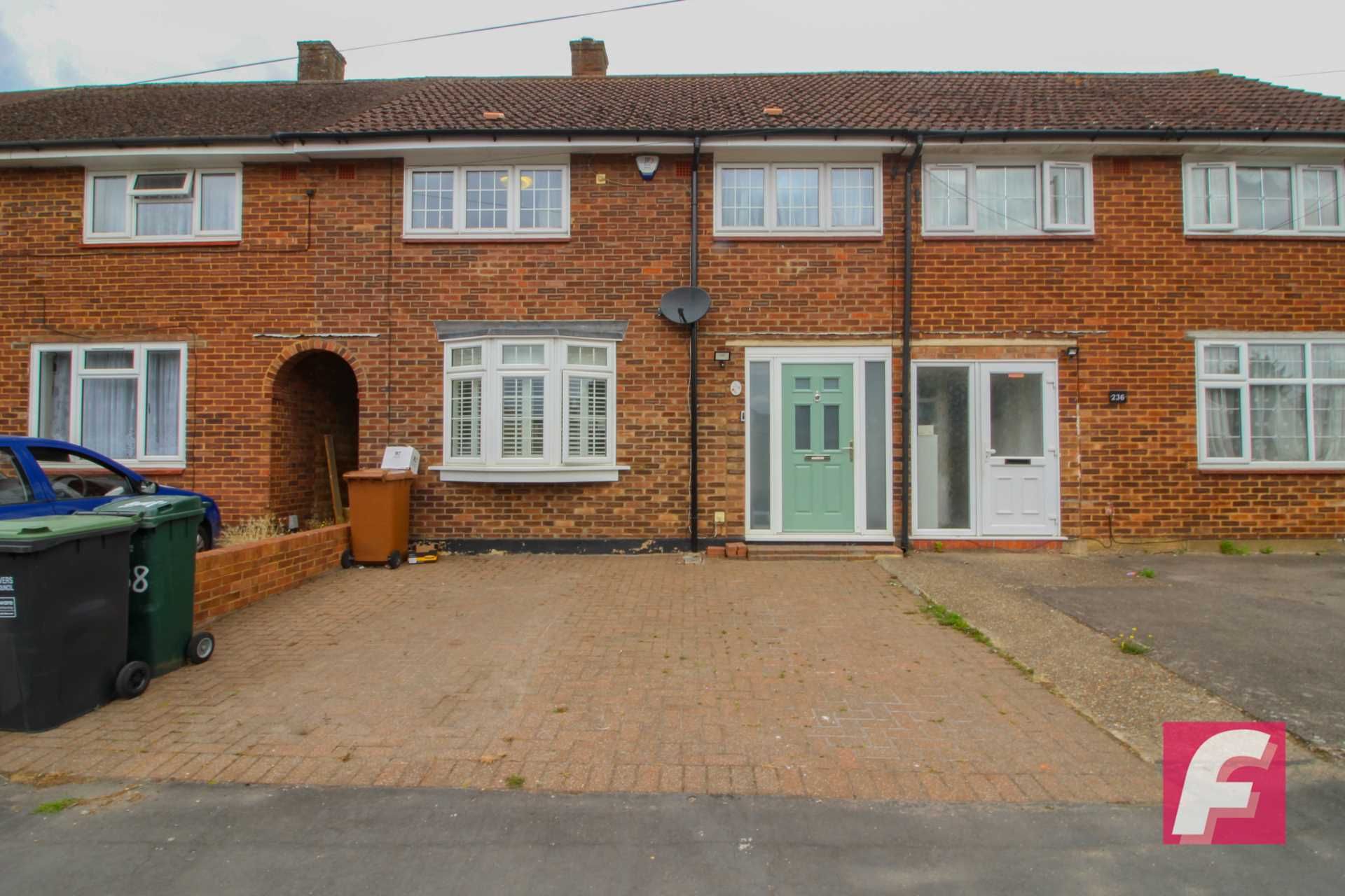 3 bed terraced house for sale in Prestwick Road, South Oxhey WD19 Zoopla