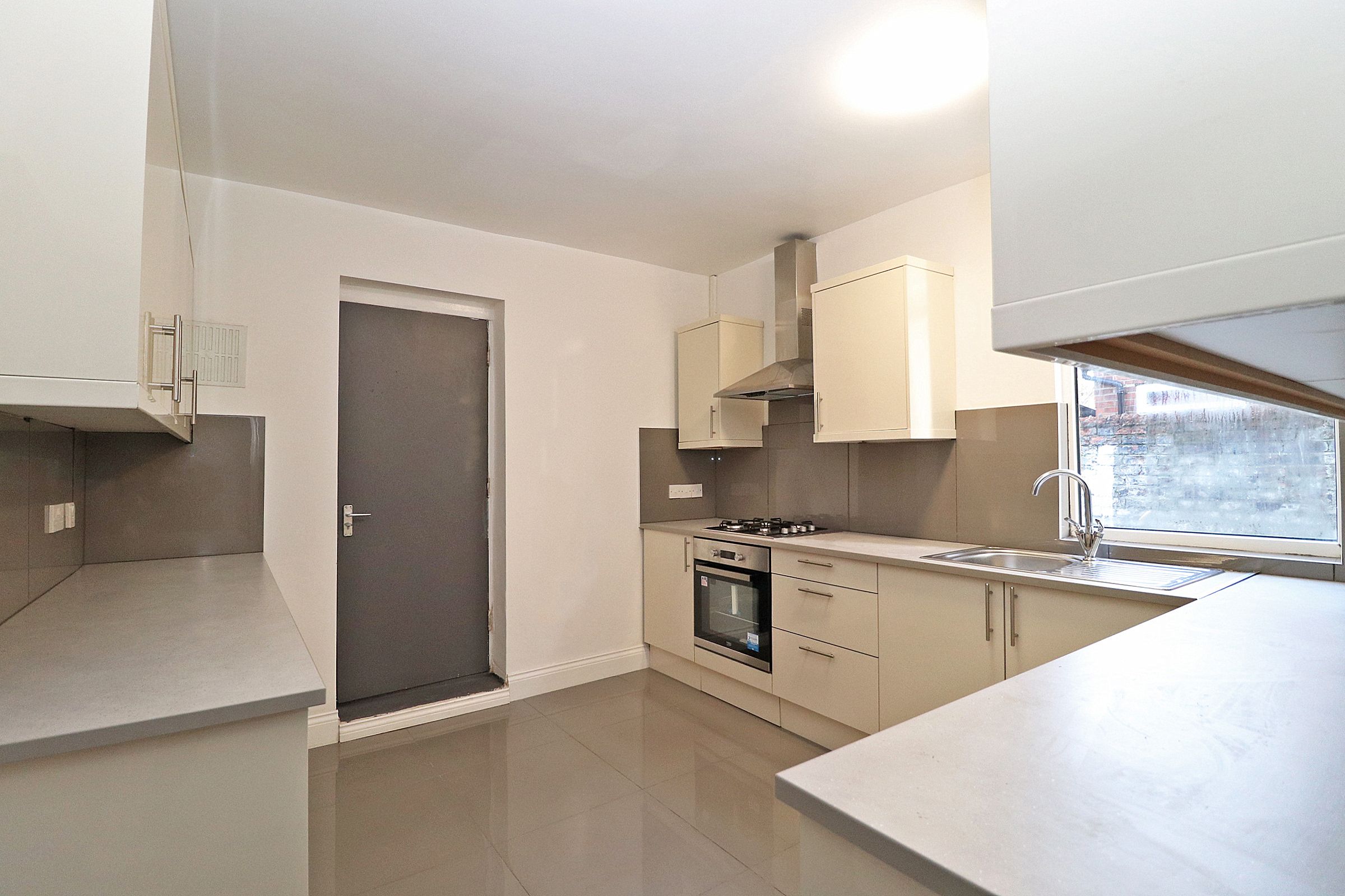 Room to rent in Rutland Road, Bedford MK40 Zoopla