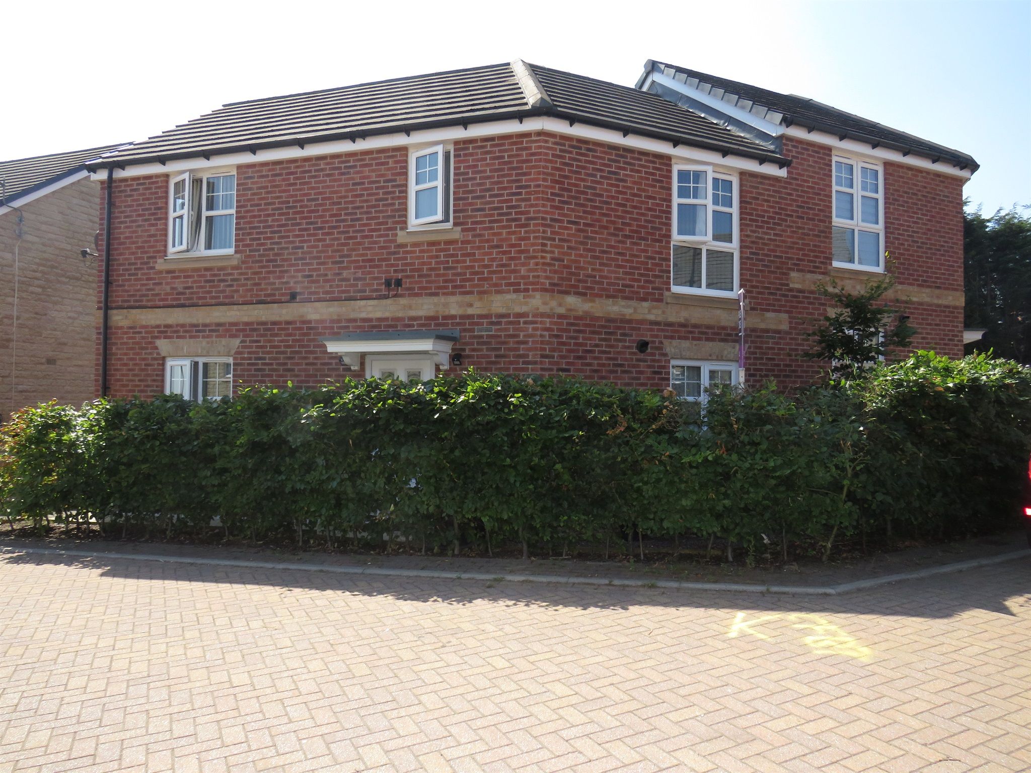 3 bed semidetached house for sale in Fallowfield Gardens, Bradford BD4