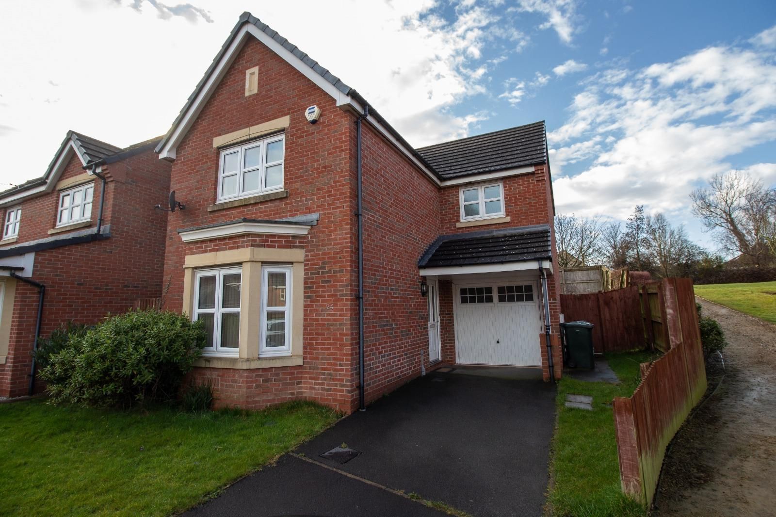 3 bed detached house to rent in Goldcrest Close, Heysham, Morecambe LA3