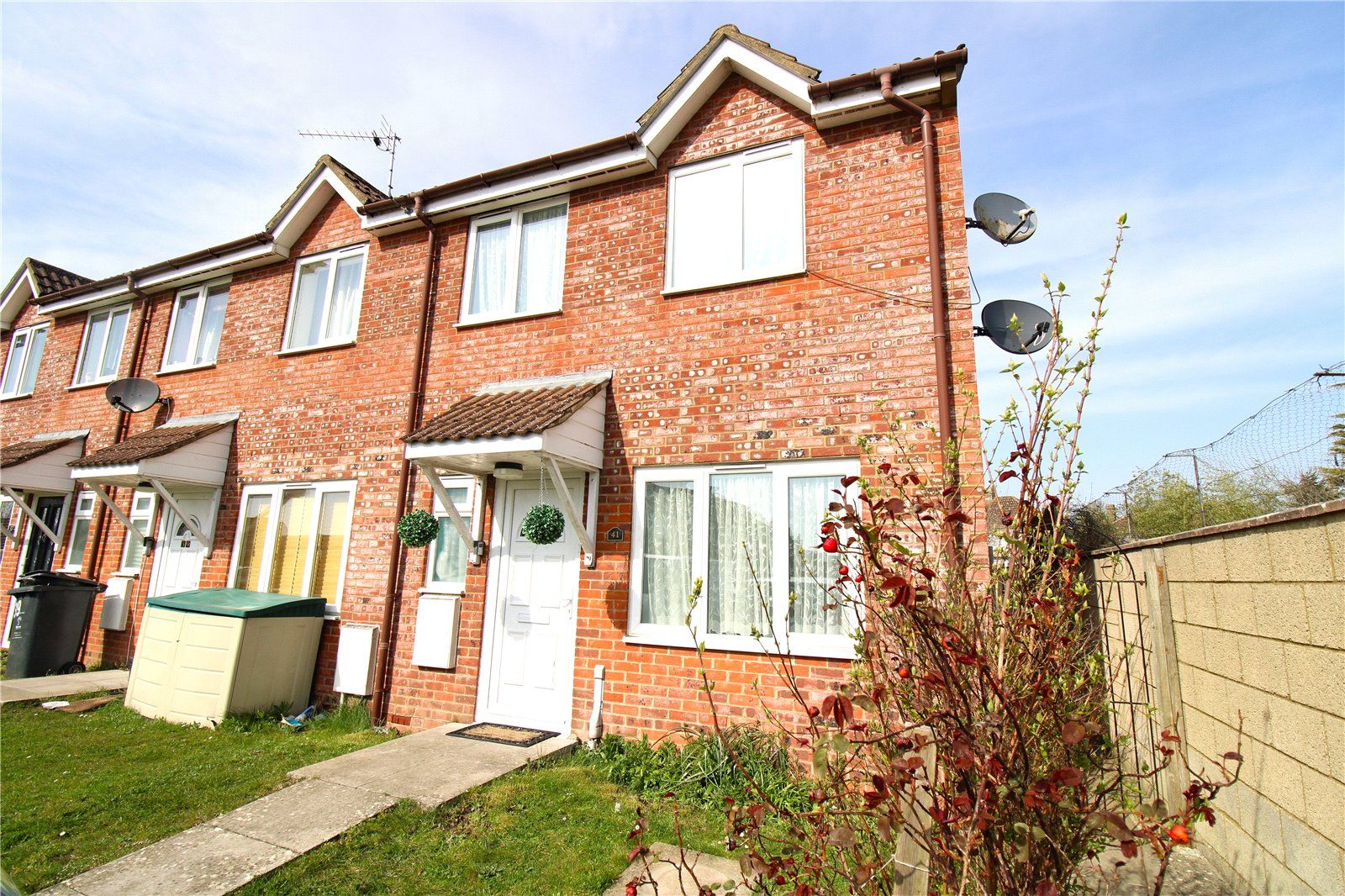 3 bed end terrace house for sale in Montrose Close, Moredon, Swindon