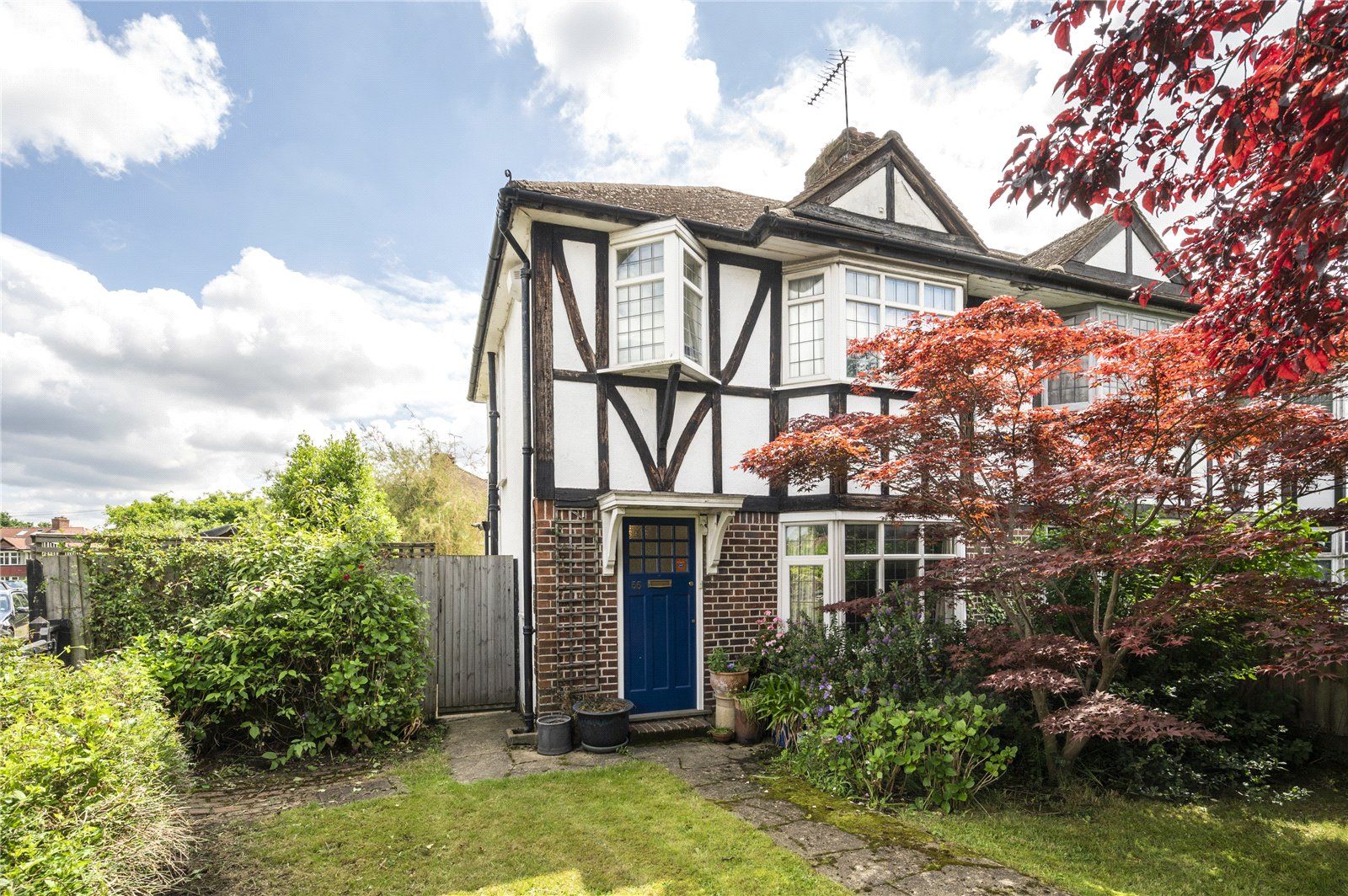 3 bed semidetached house for sale in Robin Hood Way, Kingston Vale