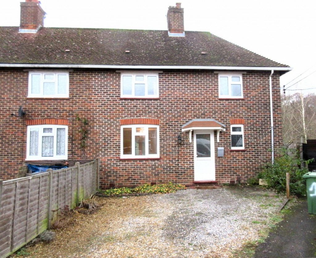2 bed detached house to rent in The Oval, Liss GU33 Zoopla