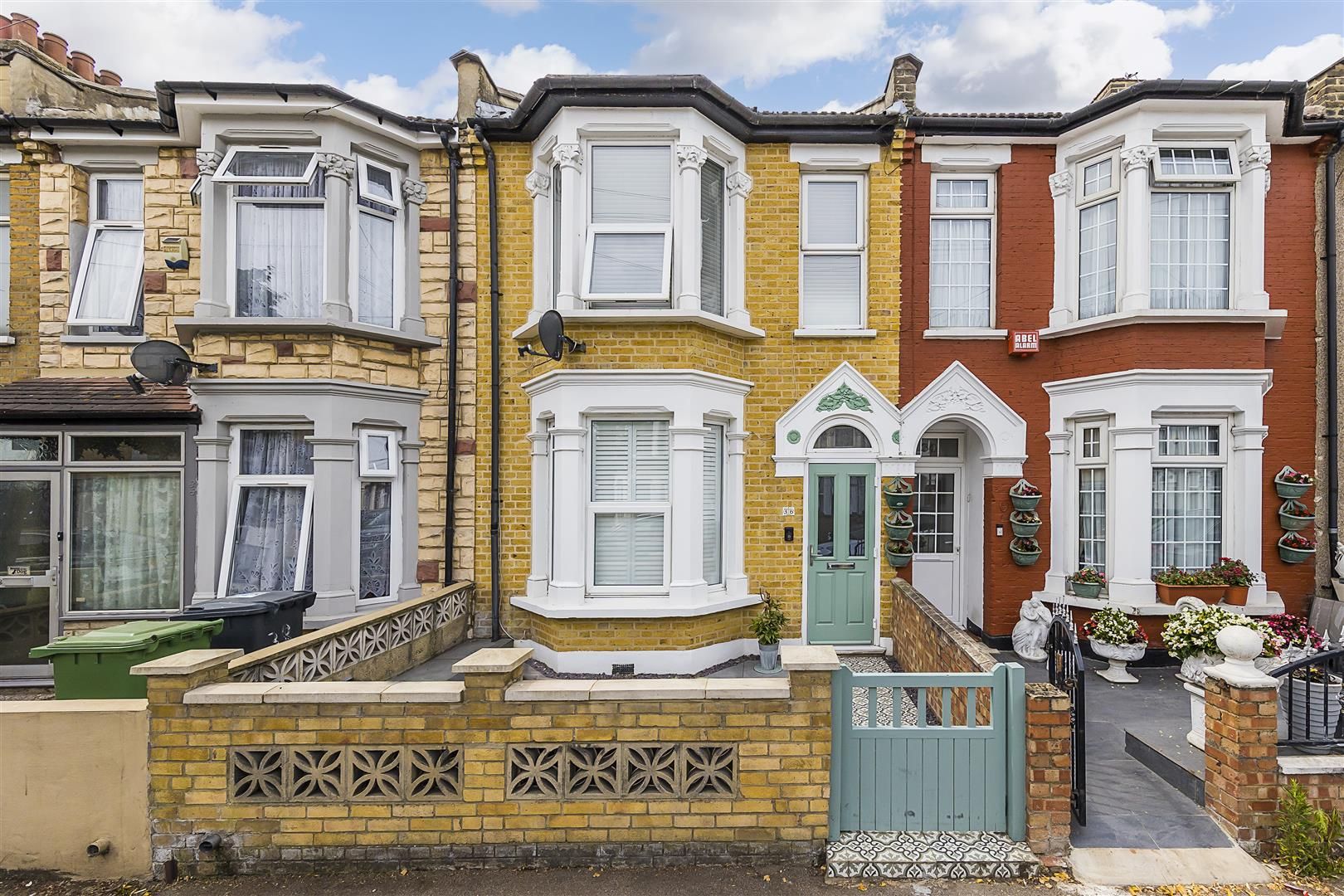 5 bed property for sale in York Road, London E10 Zoopla