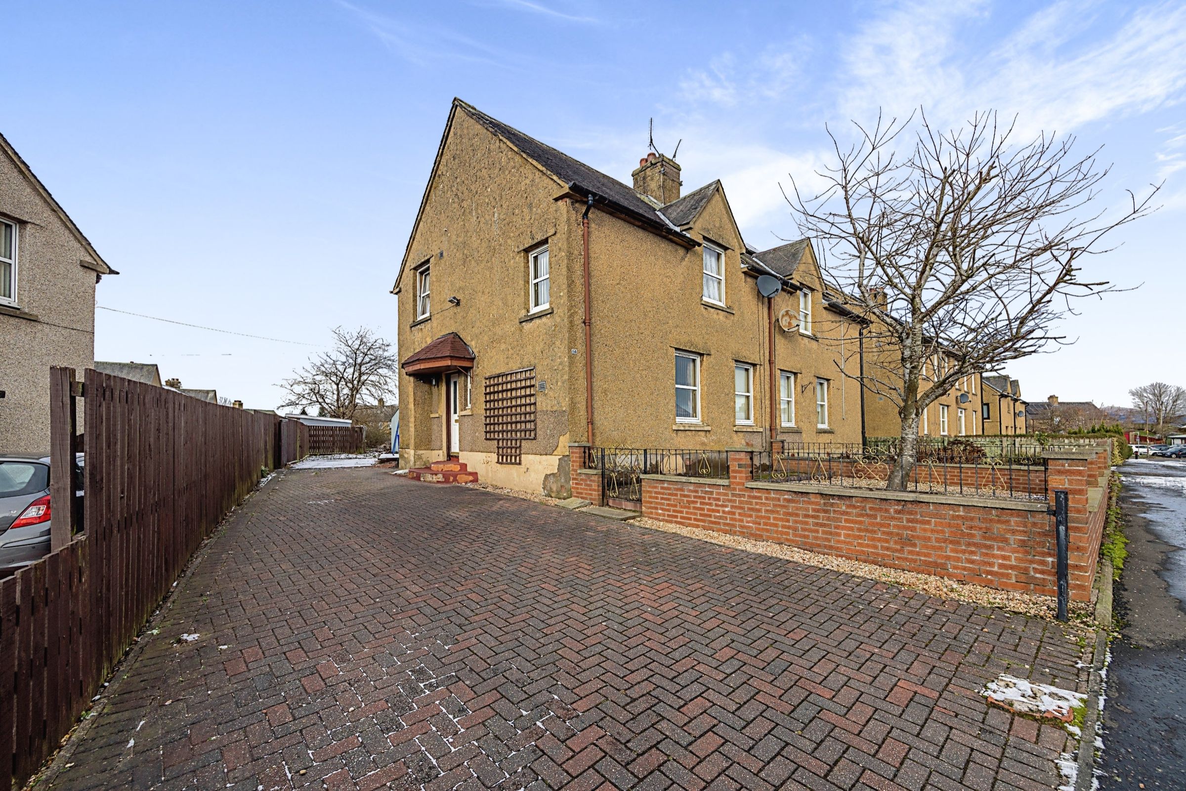 3 bed semidetached house for sale in Hillpark Crescent, Stirling FK7 Zoopla