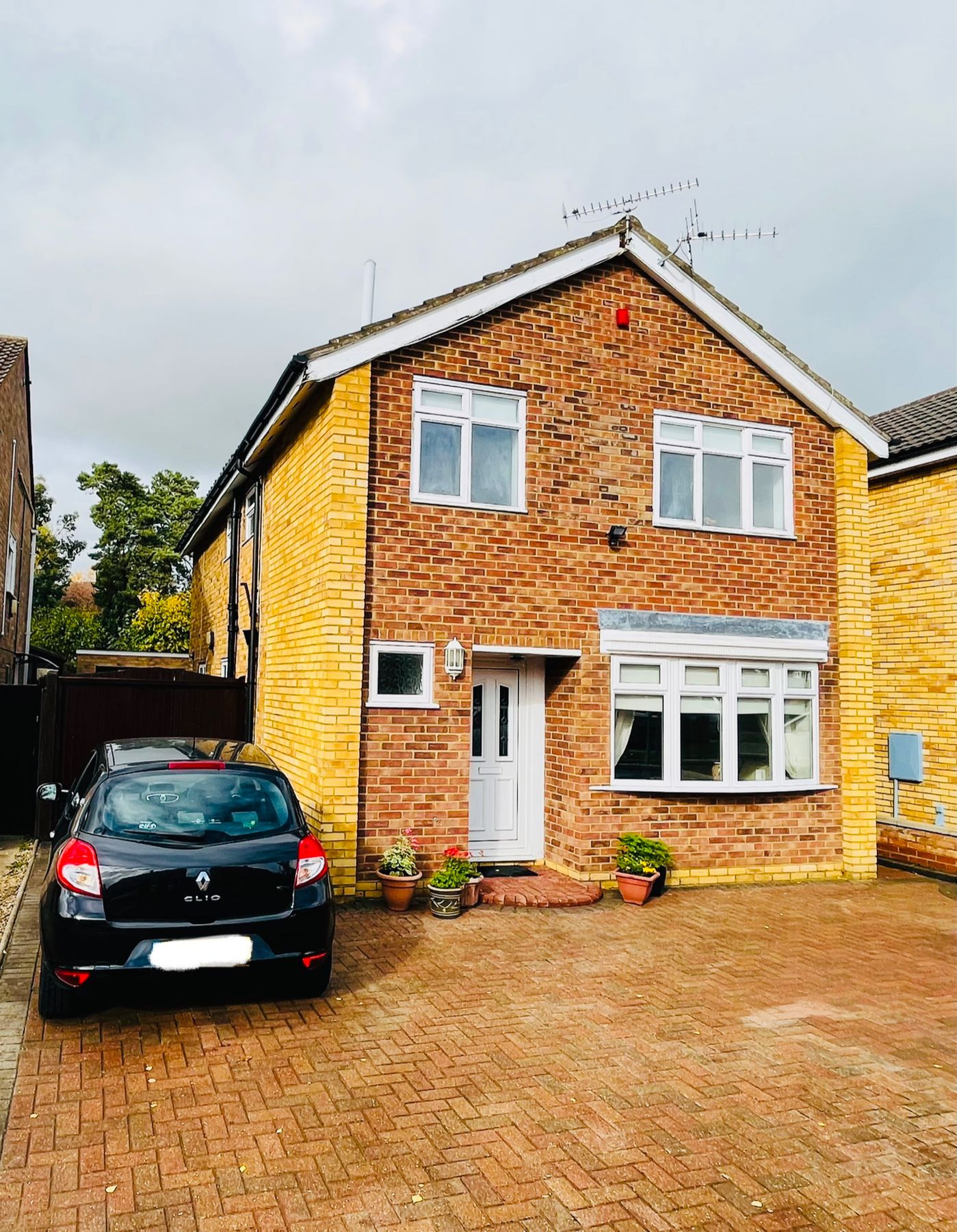 4 bed detached house for sale in Pentland Rise, Bedford MK41 Zoopla