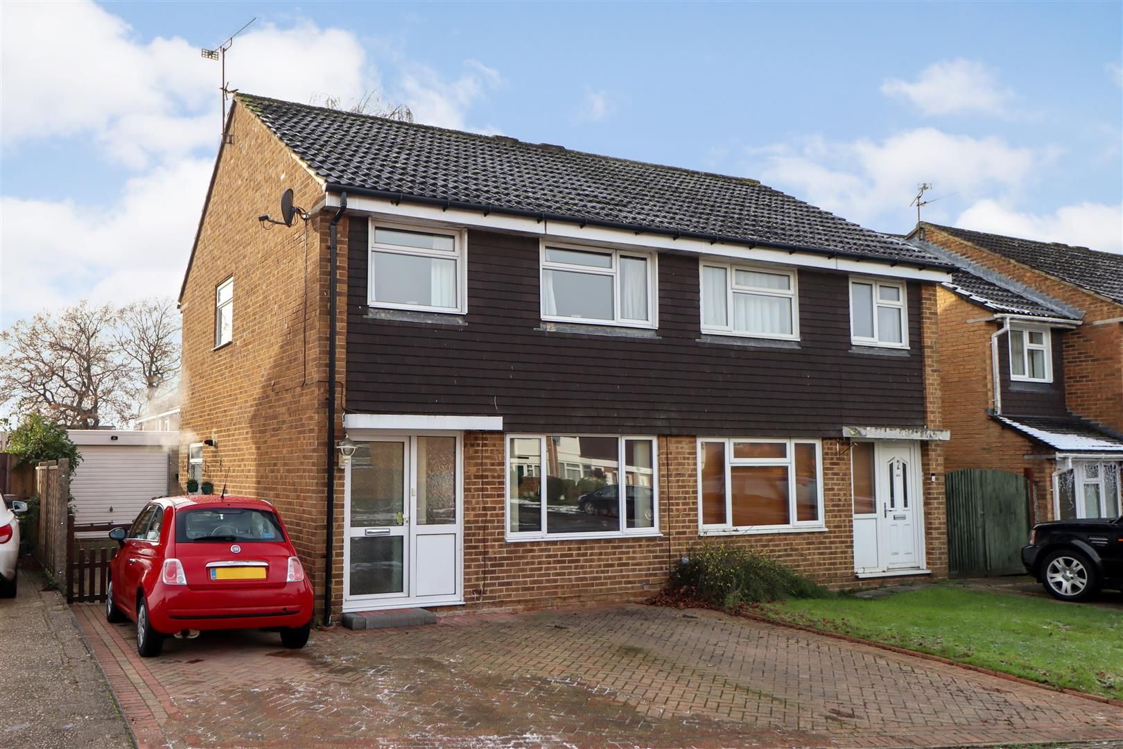 3 bed semidetached house for sale in The Pines, Horsham RH12 Zoopla