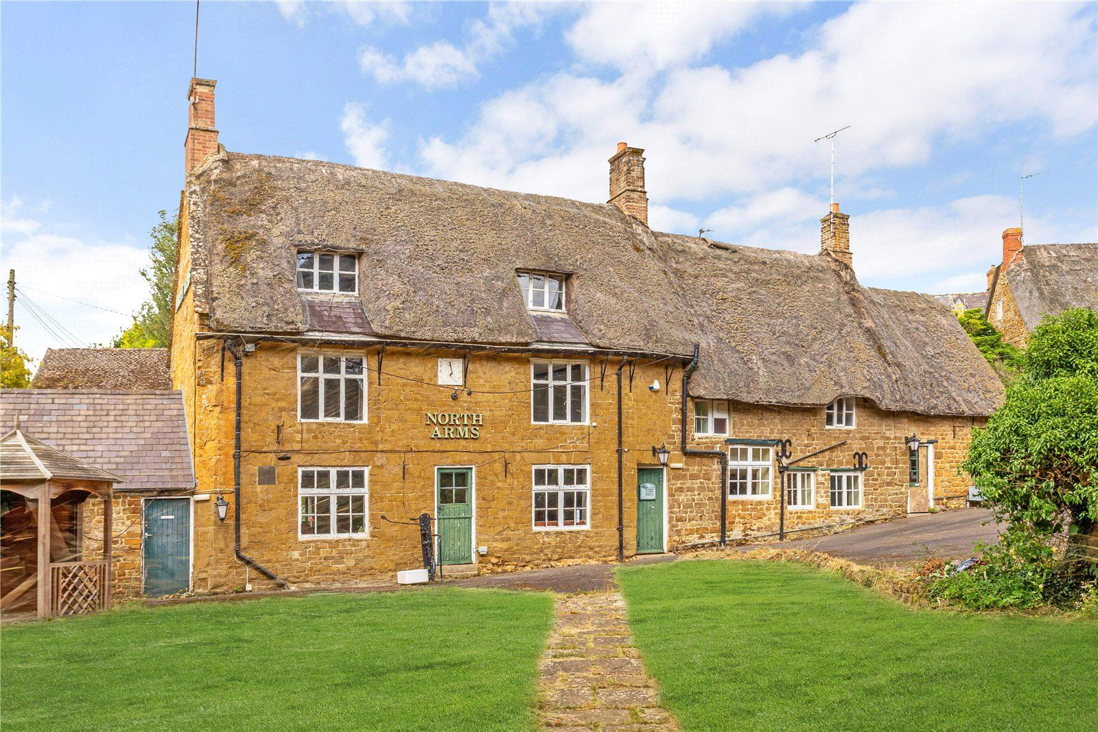 4 bed detached house for sale in Mills Lane, Wroxton, Banbury OX15 Zoopla