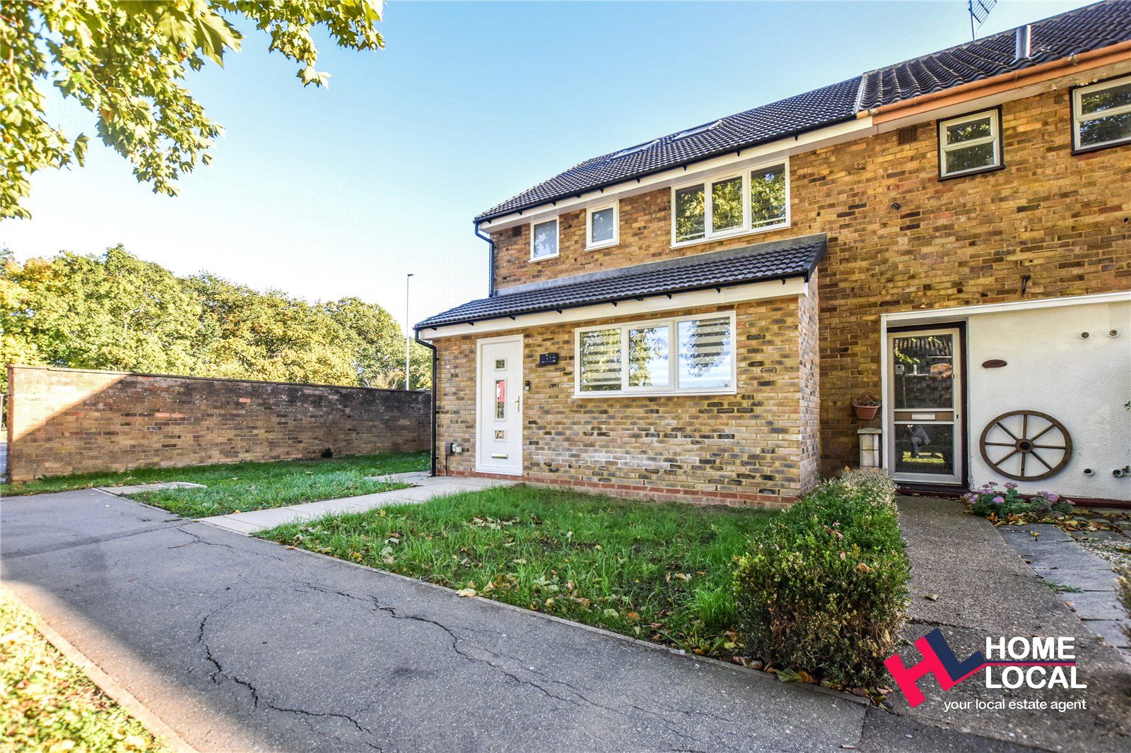 4 bed end terrace house for sale in Great Gregorie, Lee Chapel South