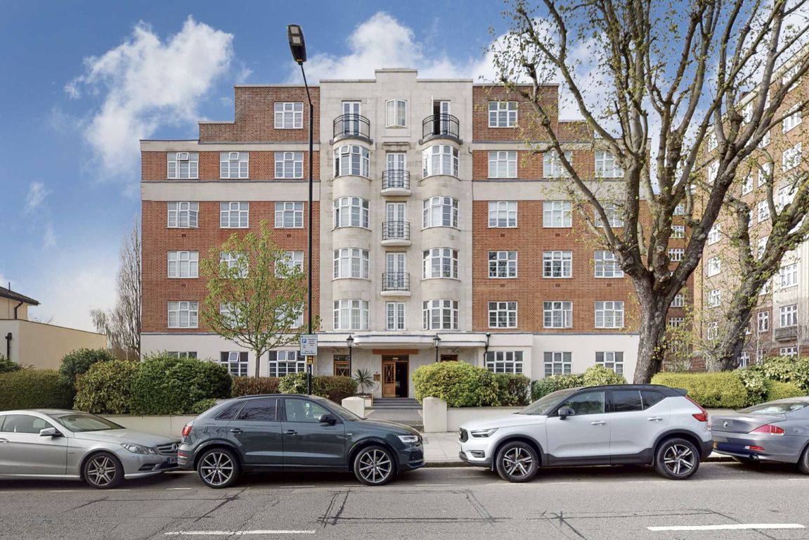 William Court, London NW8  